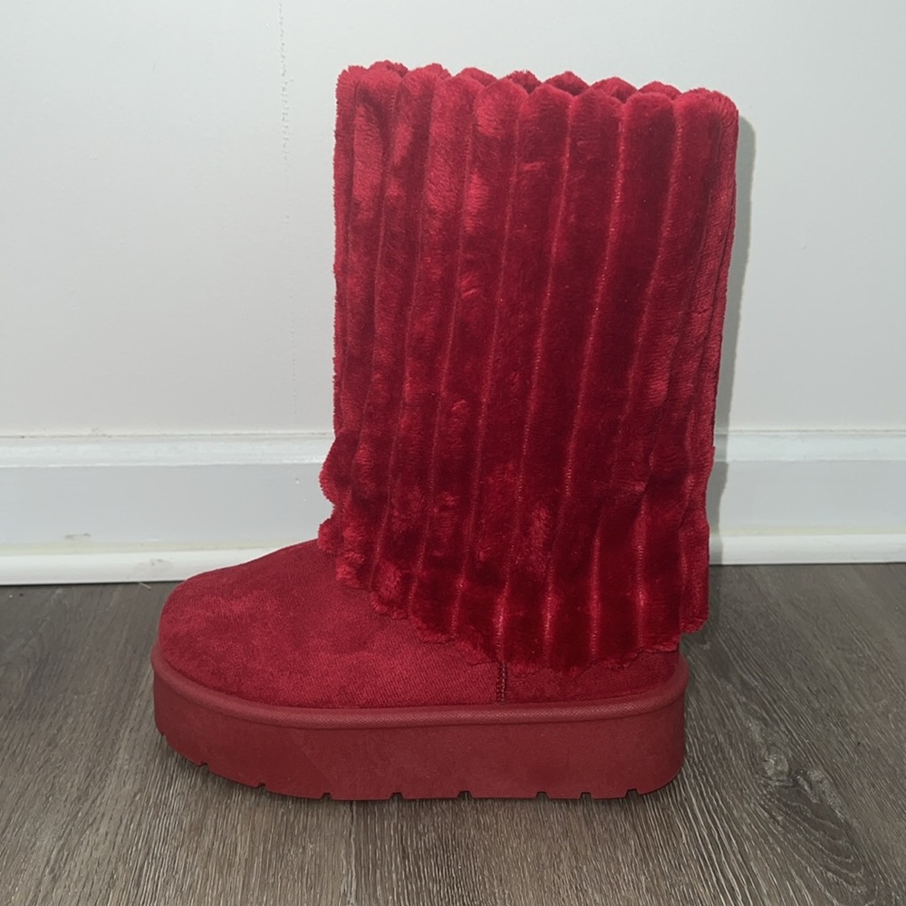 Cozy Red Plush Winter Platform Boots - Picture 5 of 9